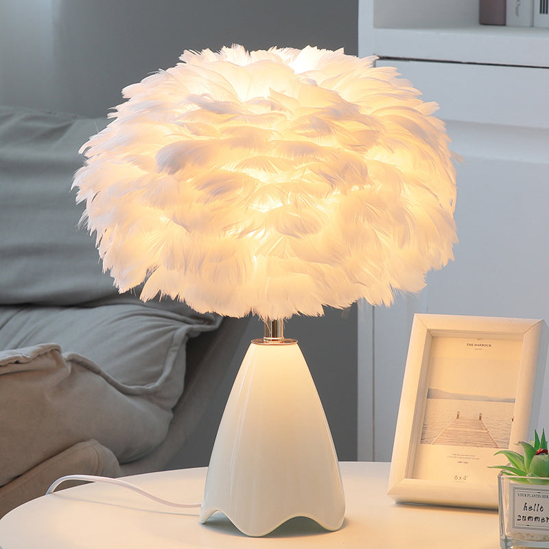 Nordic Minimalist Feather Ceramic Base 1-Light Table Lamp