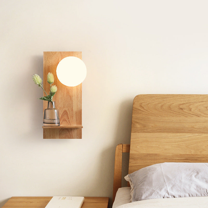 Moderne nordische 1-flammige Wandleuchte mit Glaskugel, Holz und quadratischer Basis für Schlafzimmer und Wohnzimmer 
