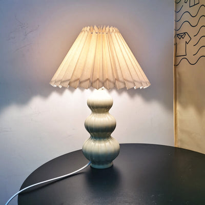 Traditional European Creative Pleated Ceramic Cloth 1-Light Table Lamp