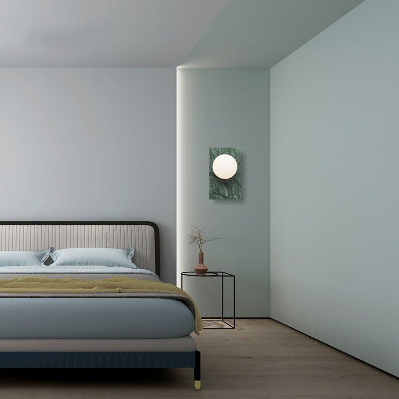 Moderne luxuriöse Wandleuchte mit Glaskugel und quadratischem Marmorsockel, 1-flammig, für den Flur 