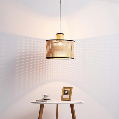 Japanischer minimalistischer runder Pflaumen-PVC-Rattan 1-Licht-Pendelleuchte 
