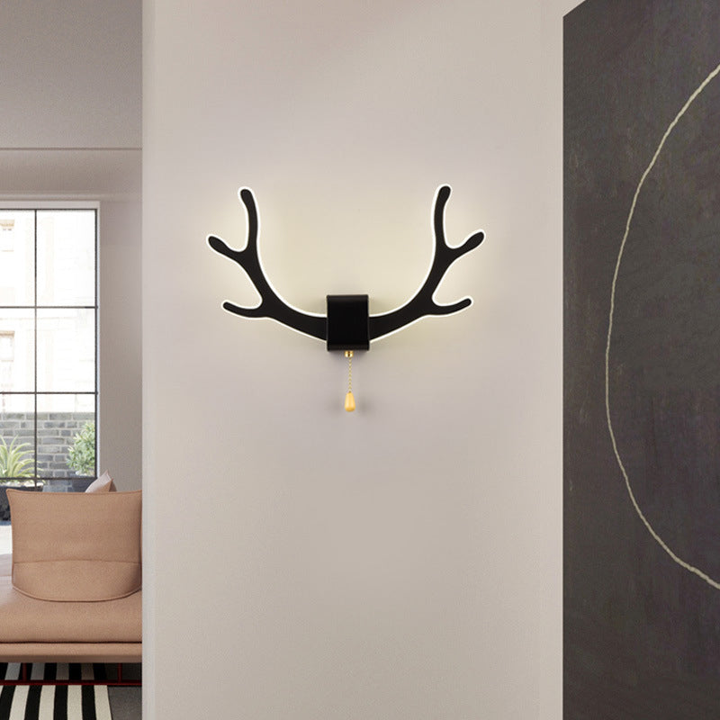 Zeitgenössische kreative Geweih Eisen Acryl LED Wandleuchte Lampe für Schlafzimmer 