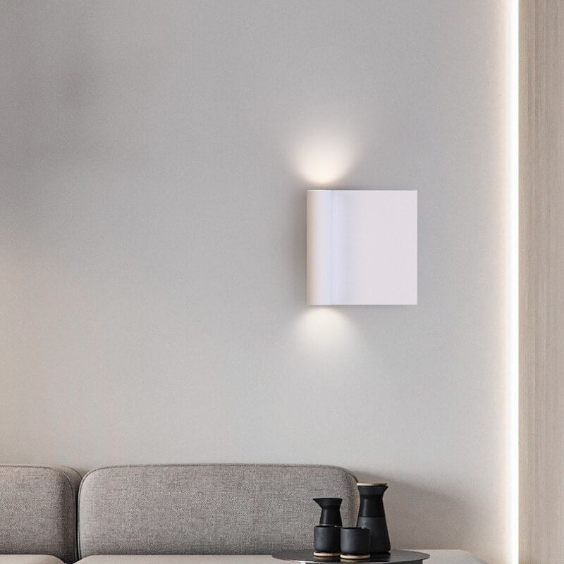 Moderne, minimalistische, quadratische, nach oben und unten beleuchtete LED-Wandleuchte