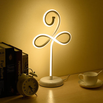 Modern Minimalist Flower Aluminum Iron LED Table Lamp