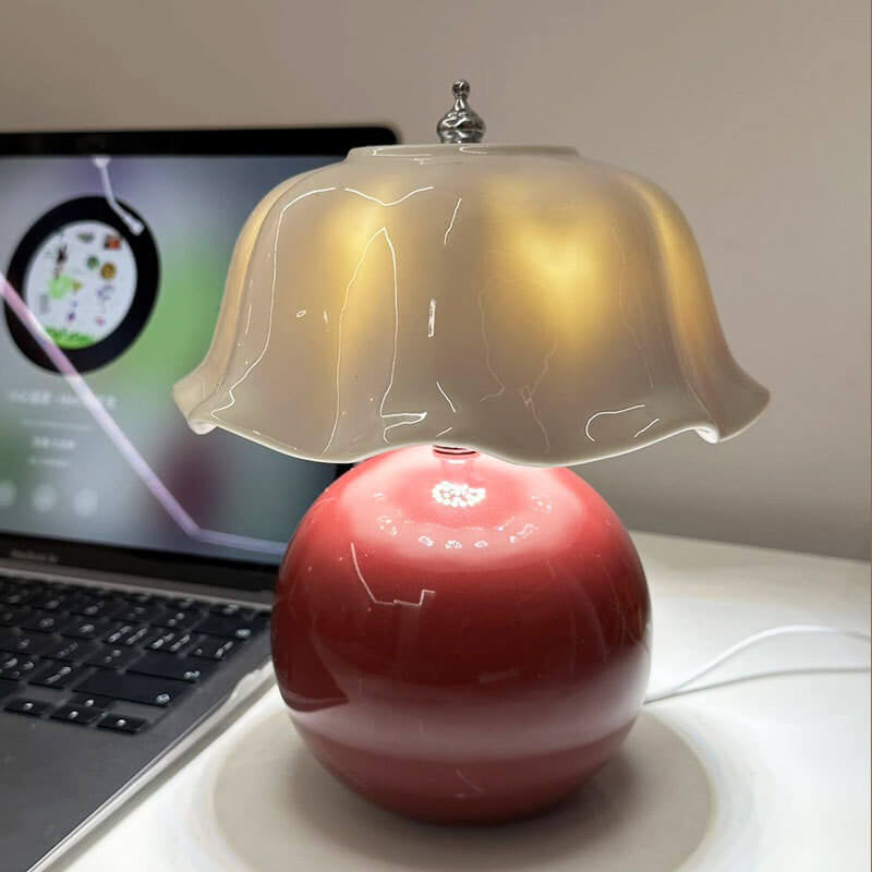 Moderne minimalistische dekorative florale Keramik-LED-Tischlampe 