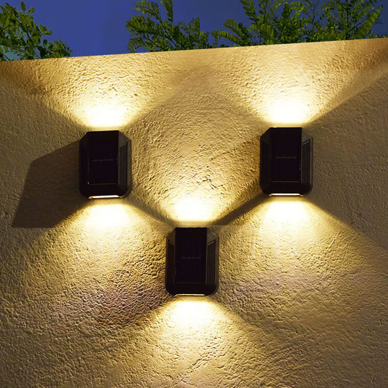 مصباح حائط LED خارجي بإضاءة شمسية لأعلى ولأسفل للحديقة 
