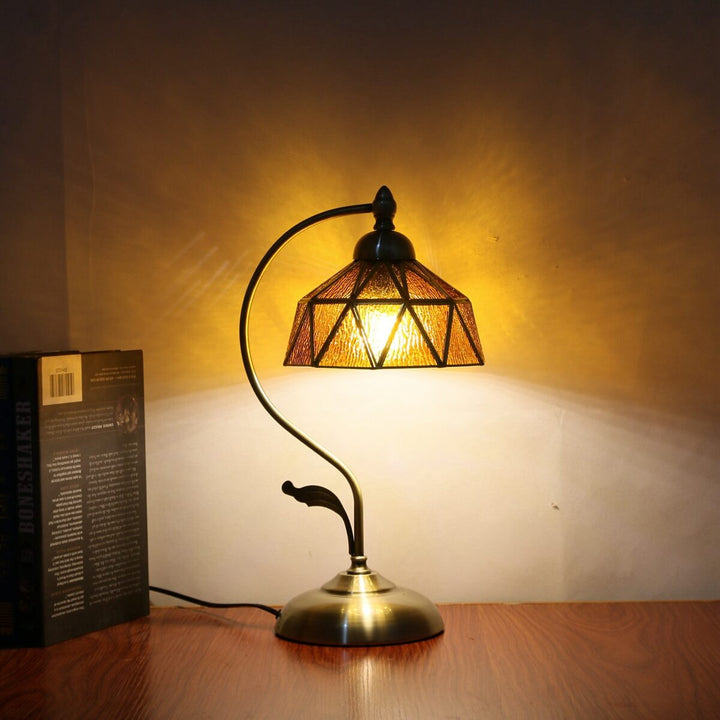 Europäische Tiffany-Tischlampe aus bernsteinfarbenem Plexiglas mit 1 Leuchte 