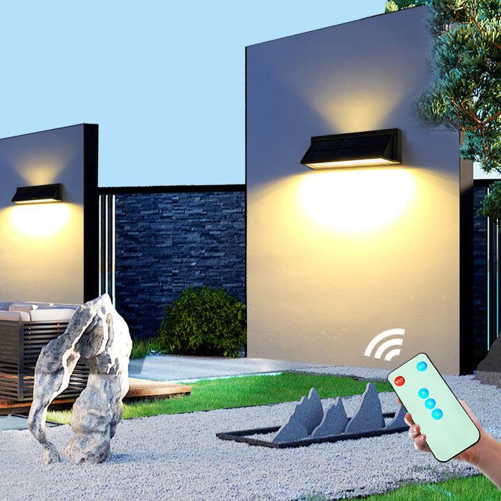 Aplique de pared LED rectangular inclinado para patio exterior, moderno y minimalista, solar, impermeable, de aluminio y vidrio 