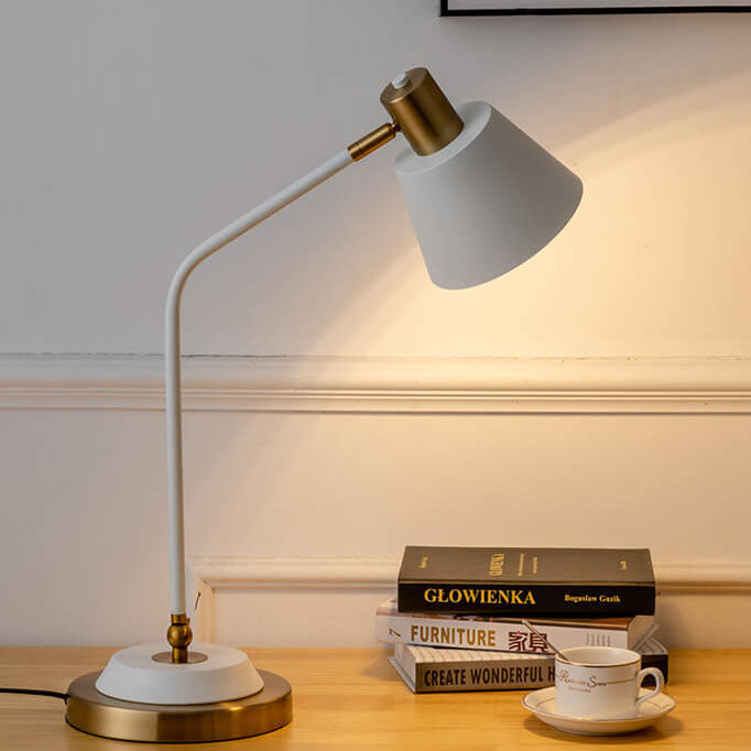 Moderne, minimalistische, einfarbige, 1-flammige Tischlampe aus Eisen
