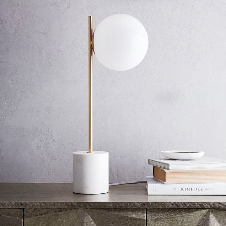 Lámpara de mesa de 1 luz con base de mármol y bola de vidrio esmerilado minimalista nórdica 