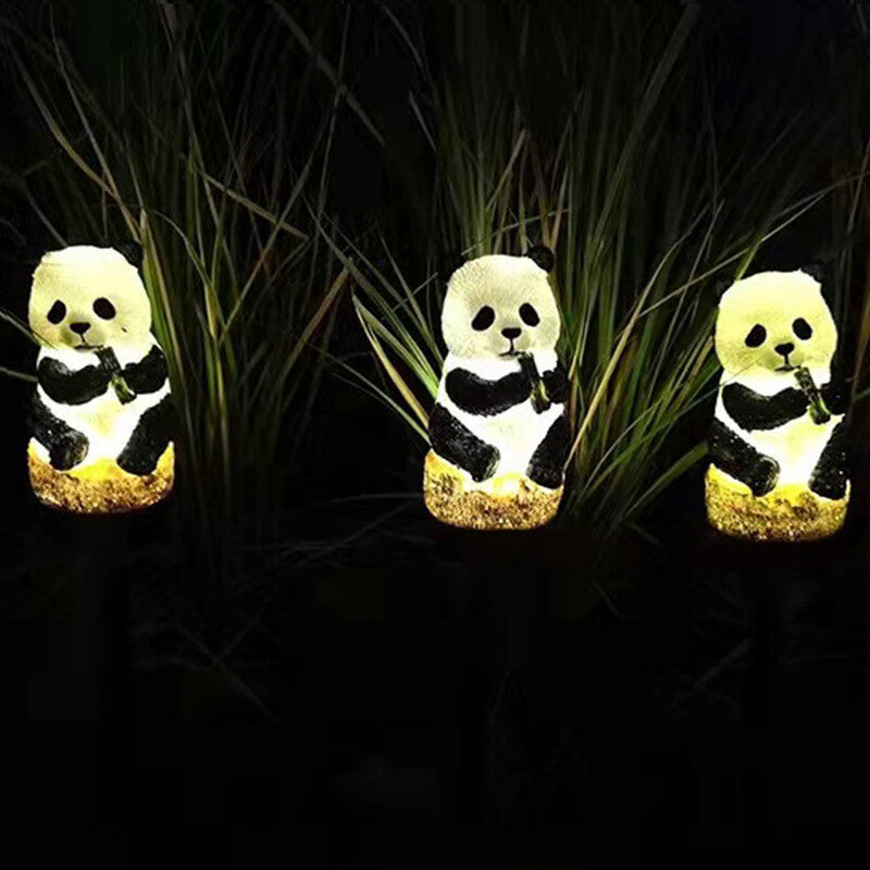 Luz de enchufe de suelo decorativa para patio impermeable al aire libre de resina solar Panda 