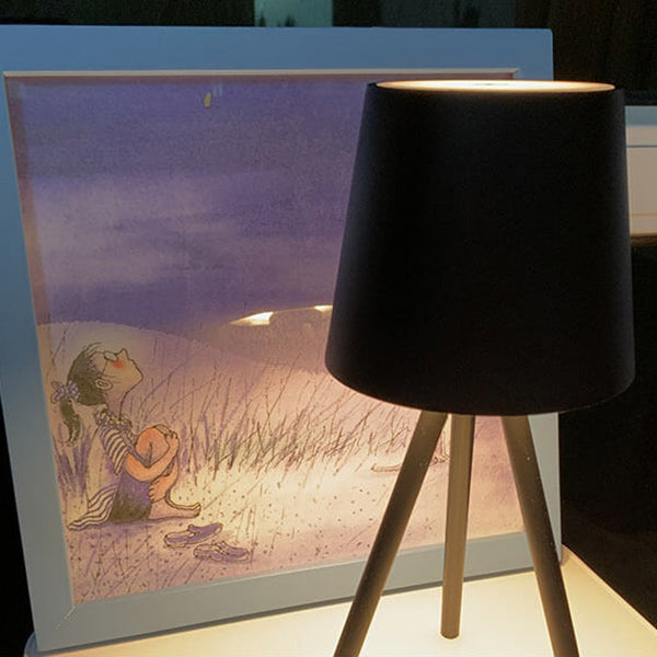 Industrial Retro Simple Tripod Design LED Table Lamp