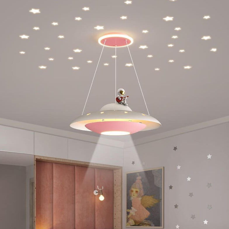 Moderne kreative Flying Saucer Space Astronaut Kinder LED-Kronleuchter