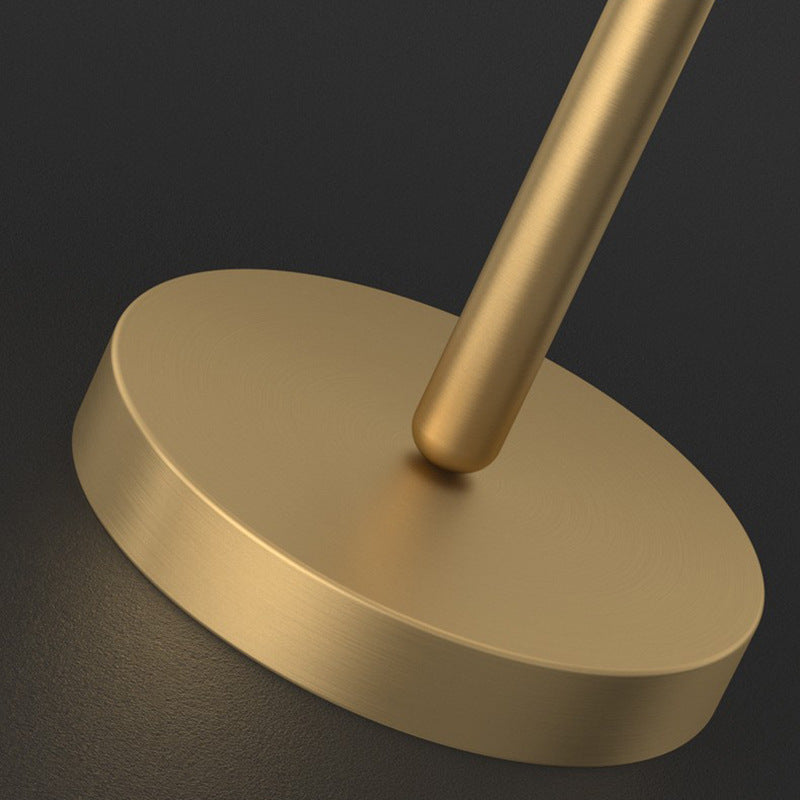 Moderne, minimalistische, leichte Luxus-Tischlampe aus Messing mit 1 Leuchte 
