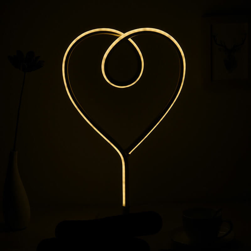 Modern Creative Heart Shape Aluminum Iron LED Table Lamp