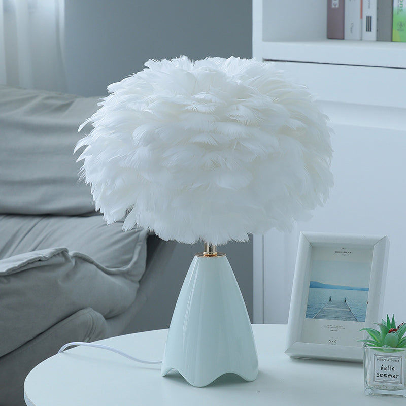 Nordic Minimalist Feather Ceramic Base 1-Light Table Lamp