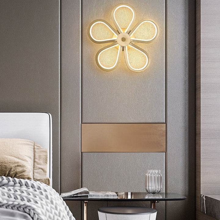 Moderne Luxus-Petalenform Messing LED Wandleuchte 