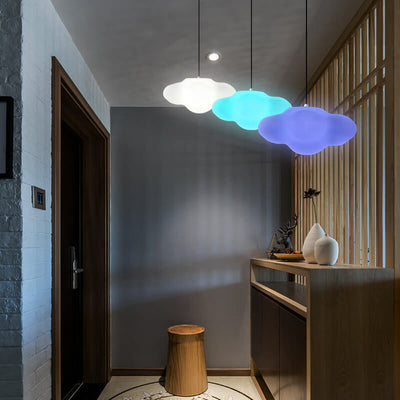 تصميم حديث من الراتنج على شكل سحابة عائمة مع ضوء قلادة LED ملون 