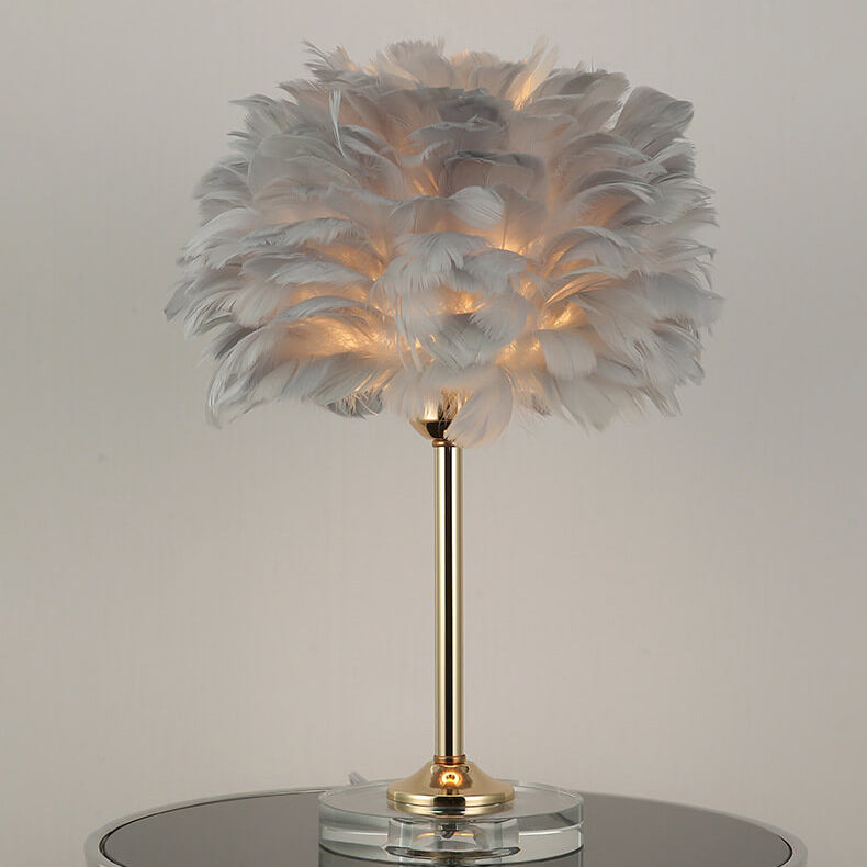 Lampe de table moderne à 1 lumière avec base en cristal et plumes 