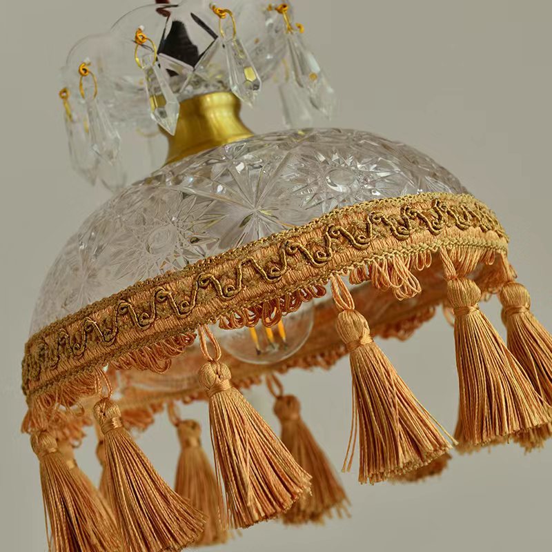 Lámpara colgante tradicional francesa de 1 luz con pantalla abombada de cobre, vidrio y borla para salón 