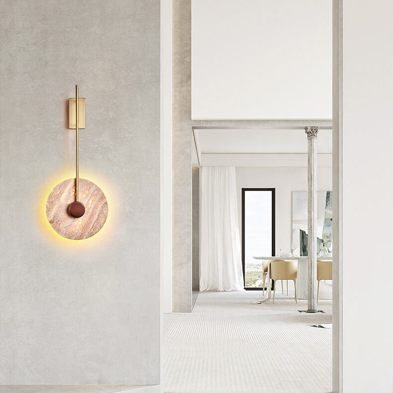 Skandinavische moderne minimalistische runde Eisen-Gelbe Travertin-LED-Wandleuchte 