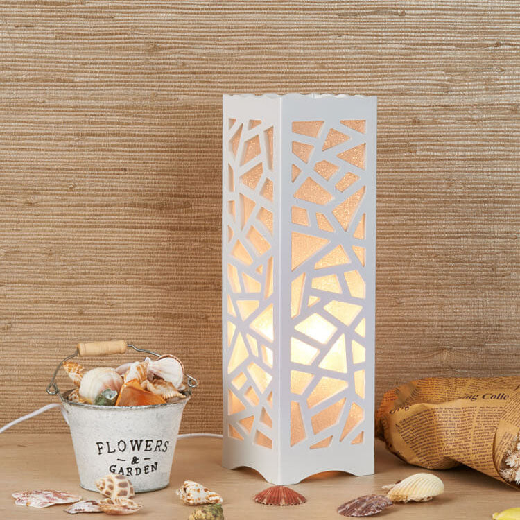 Lampe de table moderne et créative avec colonne carrée creusée à 1 lumière 