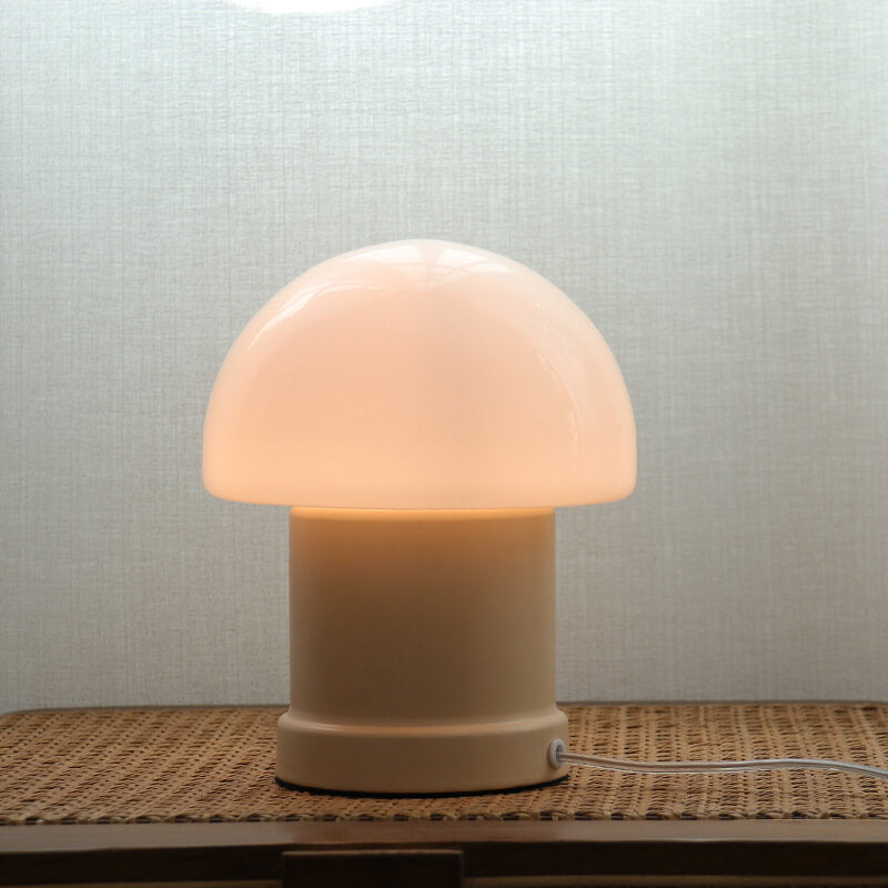 Lampe de table à une lumière en forme de colonne de champignon crème vintage 