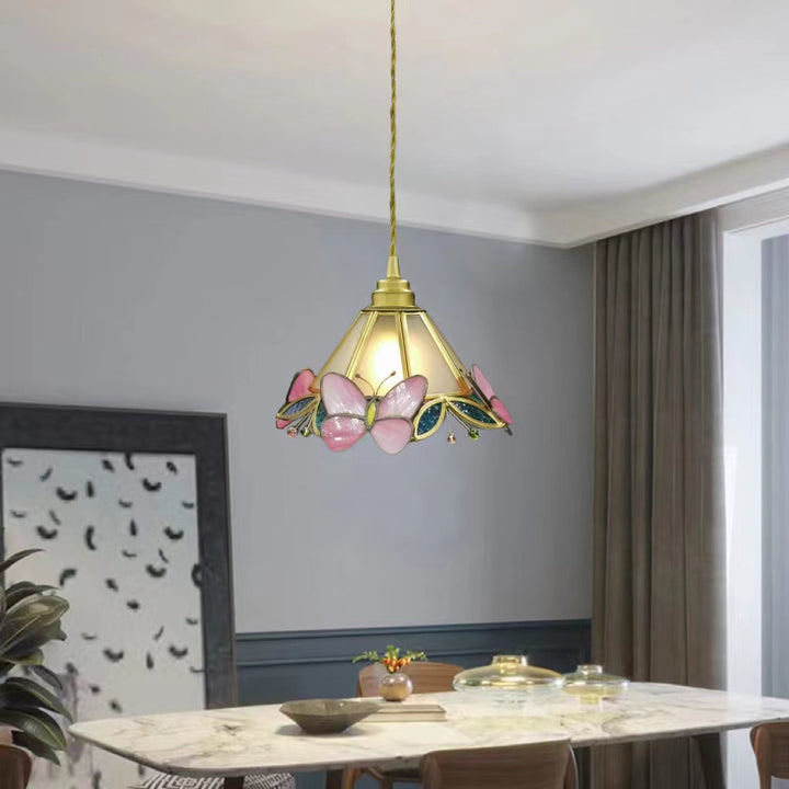 Moderne nordische 1-flammige Pendelleuchte aus Kupfer mit Schmetterlings-Buntglas in Kegelform für das Wohnzimmer 