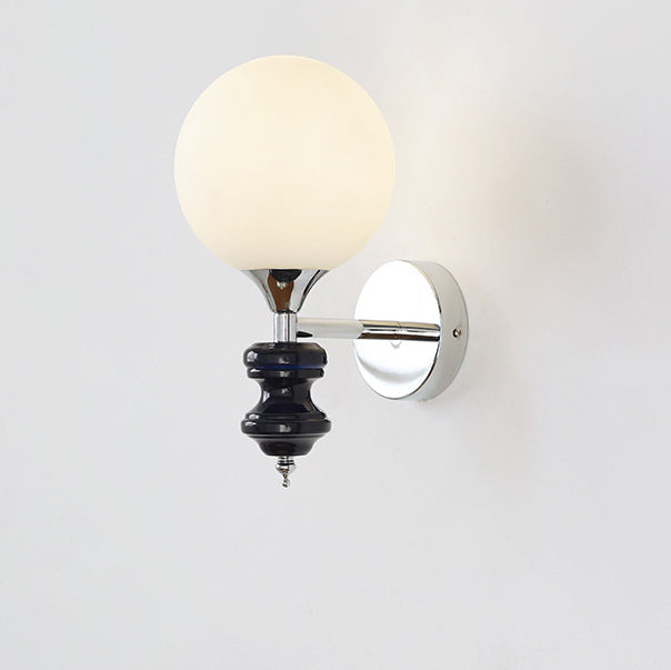 Französische Vintage-Glaskugel Blau Chrom 1-Licht Wandleuchte 