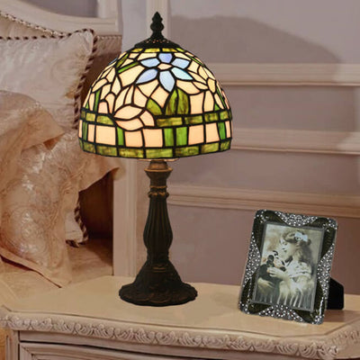 Lámpara de Mesa de 1 Luz con Cúpula de Vidrio de Colores con Flor de Hierba Tiffany Europea 