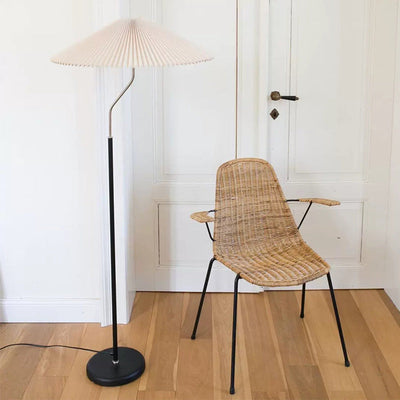 Moderne, minimalistische, plissierte 1-Licht-Stehlampe im Retro-Stil 
