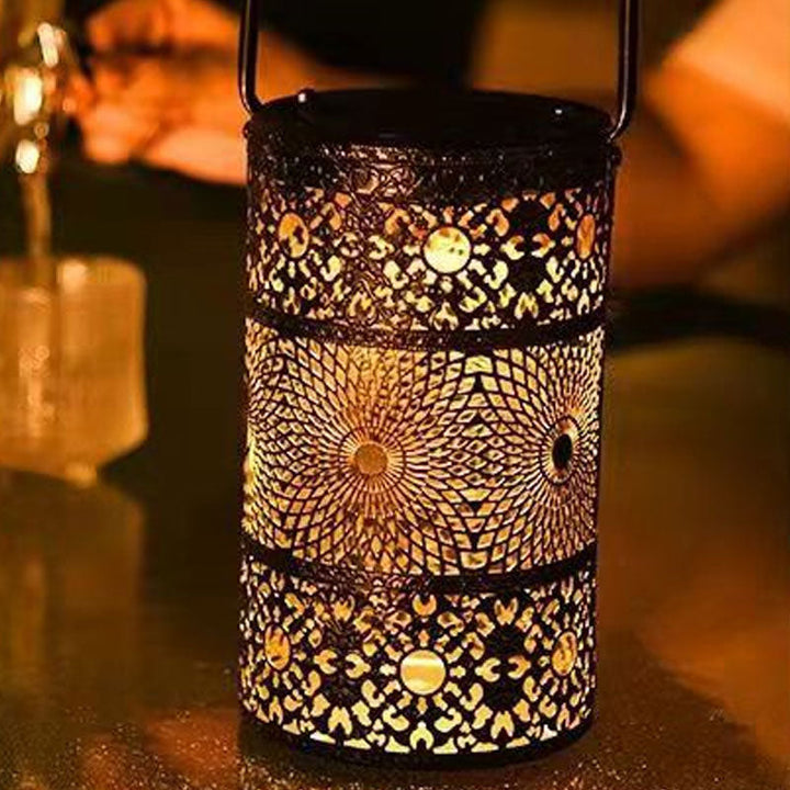 Solar wasserdichtes Hohlmuster-Design LED Außenboden-Steckleuchte 