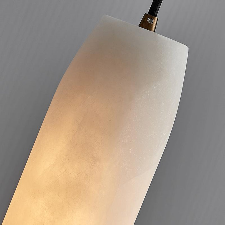 Moderne nordische Pendelleuchte mit 1 Flamme aus Marmor und Messing in Säulenform für das Wohnzimmer 