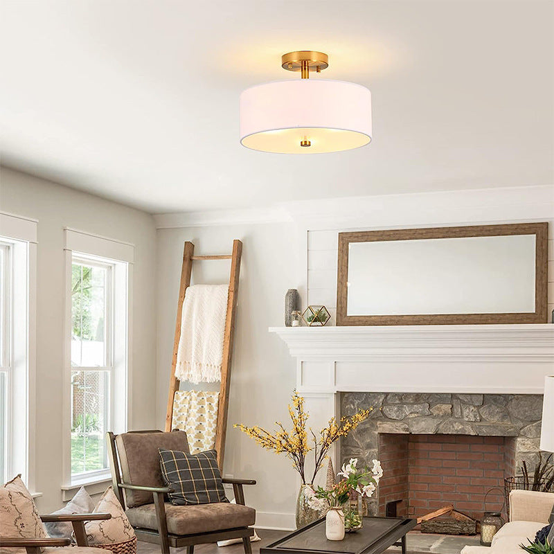 Moderno candelabro de 3 luces con base de latón envejecido electrochapado y pantalla de cilindro de tela para sala de estar 