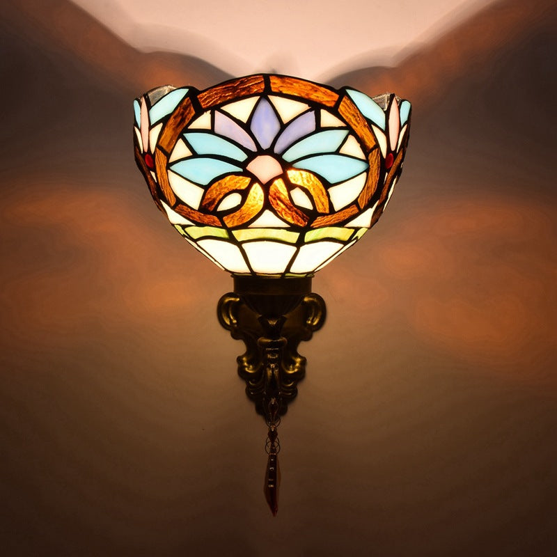 Traditionelle 1-flammige Tiffany-Wandleuchte im Barockstil aus Eisen mit Buntglas-Kristallglasschale für Wohnzimmer &amp; Schlafzimmer 