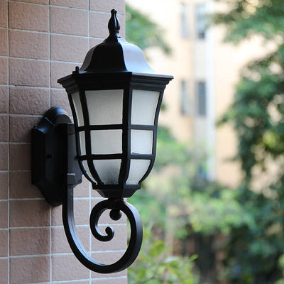 European Retro Outdoor Waterproof Anti-rust 1-Light Wall Sconce Lamp