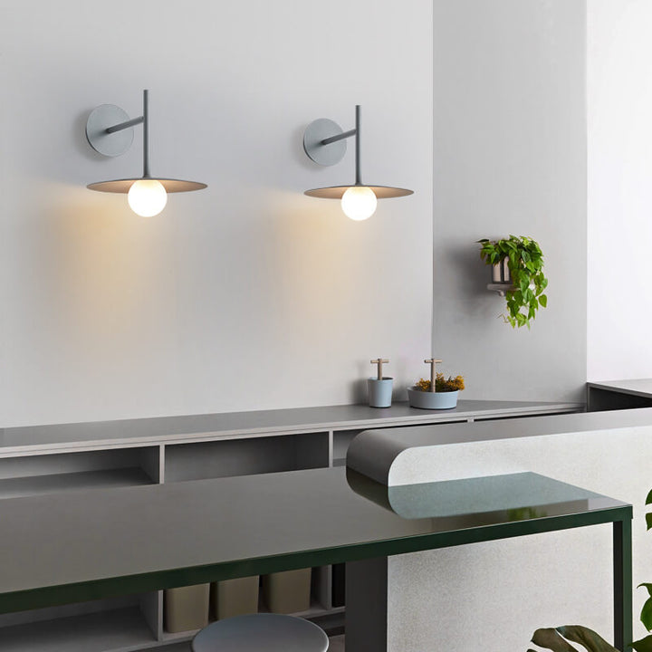 Moderne, minimalistische, einfarbige, runde Hardware-Glas-Wandleuchte mit 1 Licht