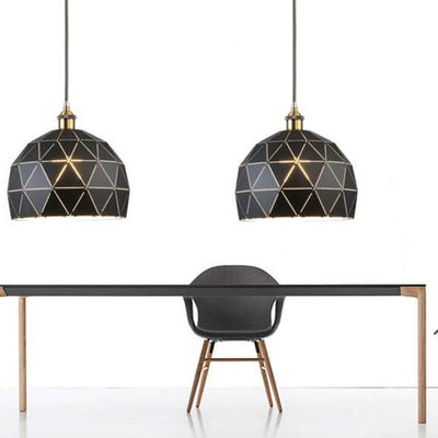 Lámpara Colgante Industrial Simple de Hierro con Cúpula Hueca de Diamante de 1 Luz 