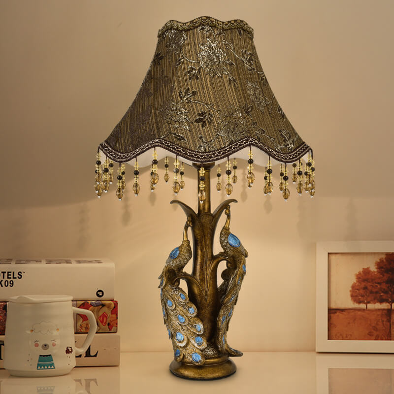 Moderne leichte Luxus-Retro-Quasten-Harz-1-Licht-Tischlampe