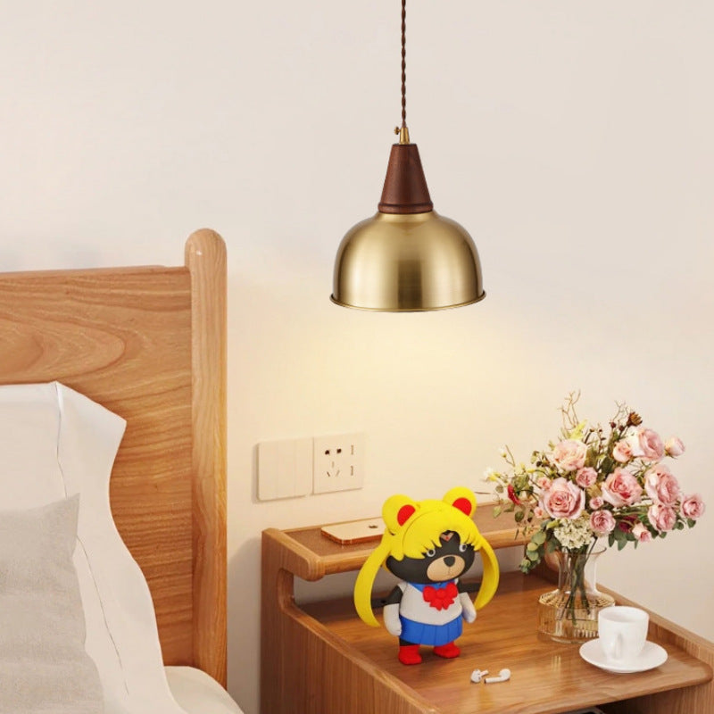 Traditionelle Vintage-Pendelleuchte aus Messing und Walnuss mit runder Kuppel und 1 Licht für das Wohnzimmer 