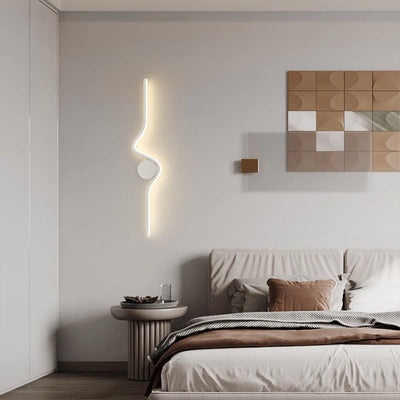 Moderne minimalistische Eisen Aluminium lange Streifen LED Wandleuchte Lampe für Wohnzimmer 