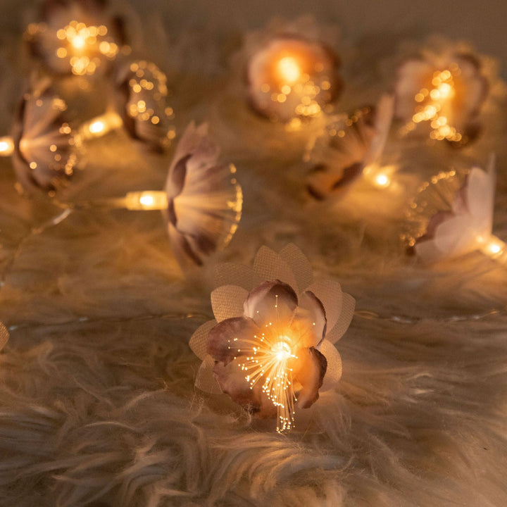 Guirlandes lumineuses décoratives à LED avec fleurs en fibre optique créatives 
