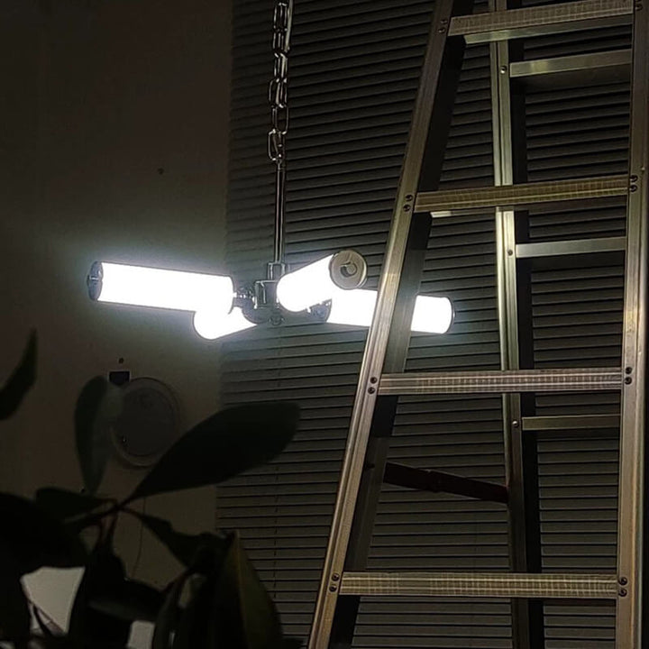 Industrieller Kronleuchter aus Edelstahl mit Zweigdesign und 4 LED-Lichtern 