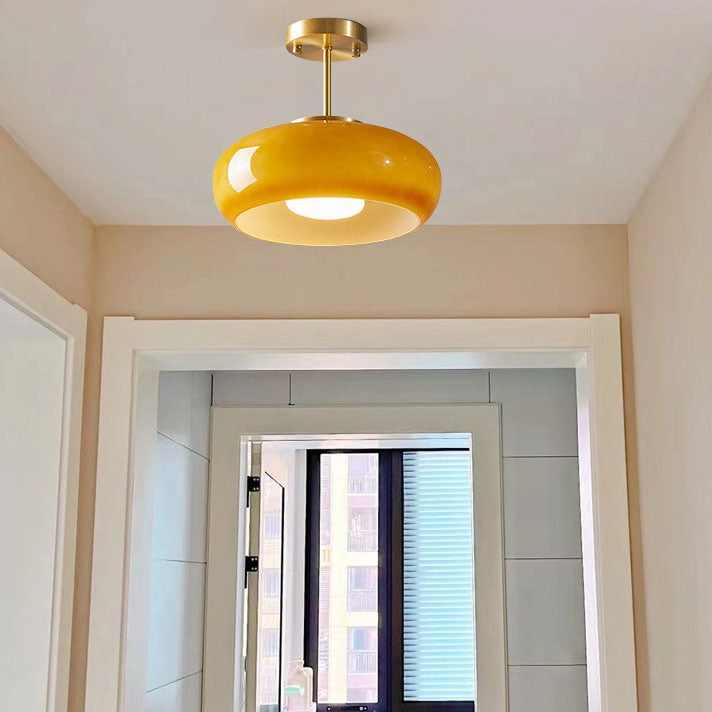 Zeitgenössische skandinavische ovale Eisen-Kupfer-Glas-1-Licht-Pendelleuchte für Schlafzimmer 