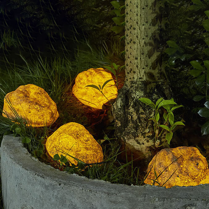 Forma de piedra de simulación Resina Luz solar para exteriores de 4 luces 