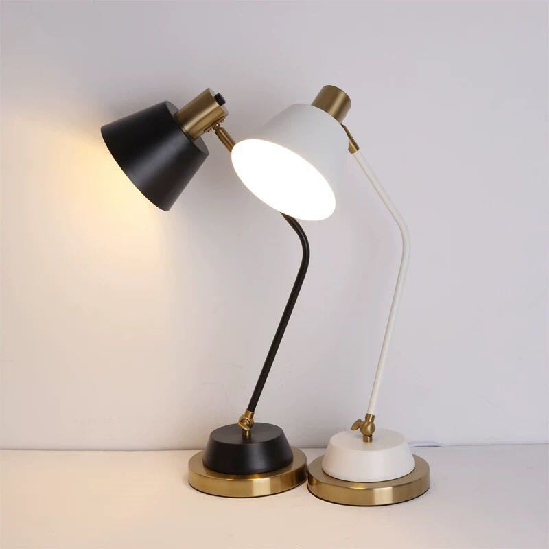 Moderne, minimalistische, einfarbige, 1-flammige Tischlampe aus Eisen