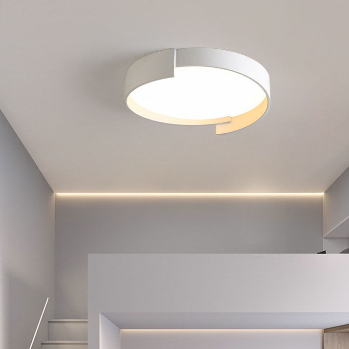 Nordic Simplicity Round Geometric Edge LED Flush Mount Ceiling Light