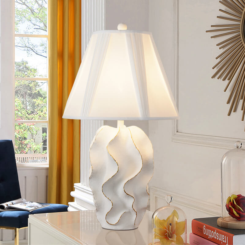 Lampe de table à 1 lumière à base de résine rayée en tissu blanc de luxe moderne 