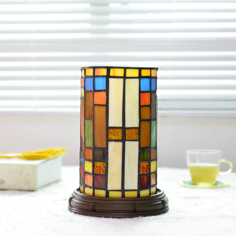 Tiffany European Vintage Color Unregelmäßiges quadratisches Muster Glasdesign LED-Tischlampe 