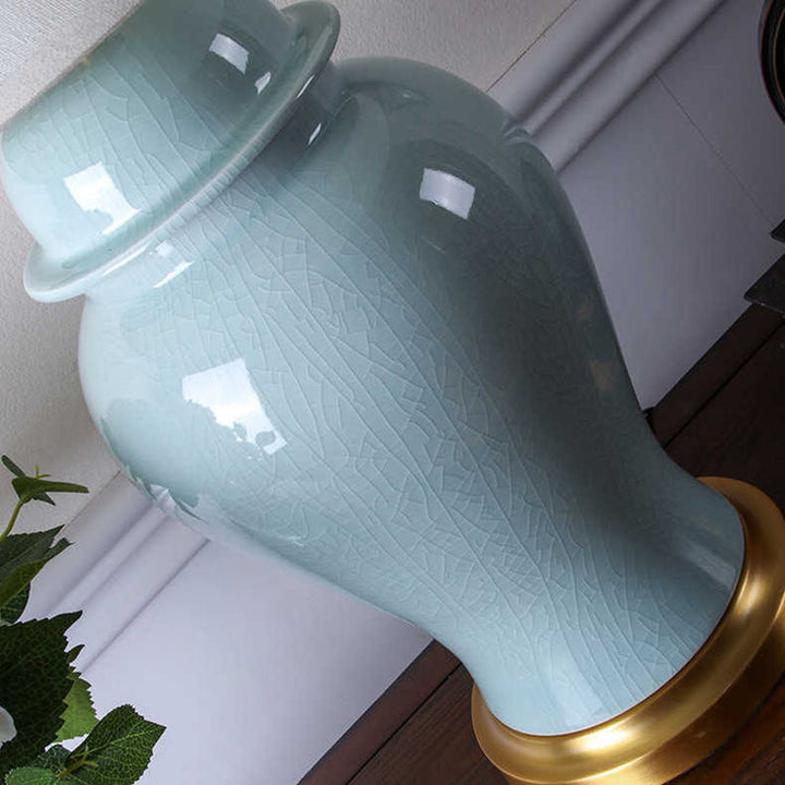 Traditionelle chinesische Tischlampe mit Stoffschirm und Keramikvase als Basis, 1 Licht, fürs Arbeitszimmer 